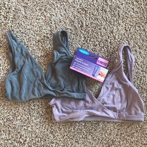 A Pea in the Pod nursing bras size md + lanolin